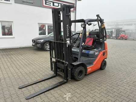 Gas truck 2015  Toyota 02-8FGKF20 (1)