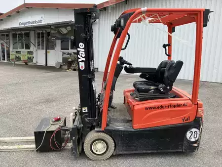 Electric - 3 wheels 2015  Yale ERP 16VT (2)