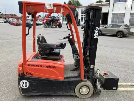Electric - 3 wheels 2015  Yale ERP 16VT (4)