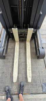 Reachtrucks 2015  Yale MR 14 (7)