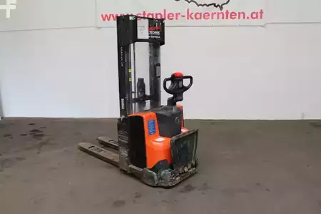 Hochhubwagen  Toyota SWE120L (1)