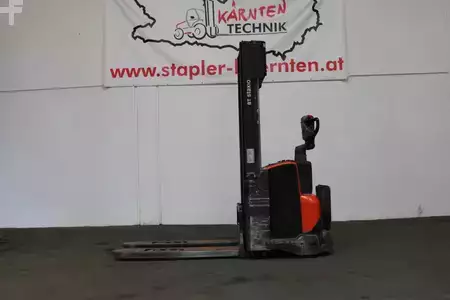 Hochhubwagen  Toyota SWE120L (2)