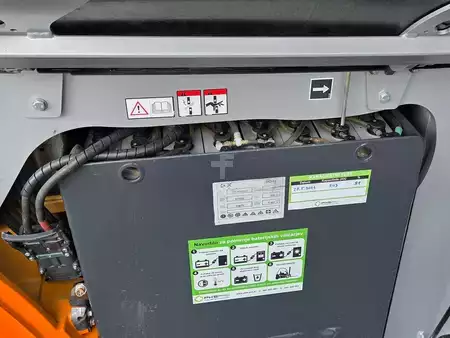 Electric - 4 wheels 2015  Still RX60-25 - Battery 81% (6)