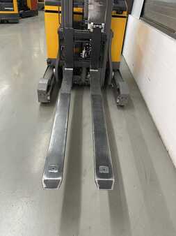 Reach Truck 2020  Jungheinrich ETV 216 ( 5 x )  (2)