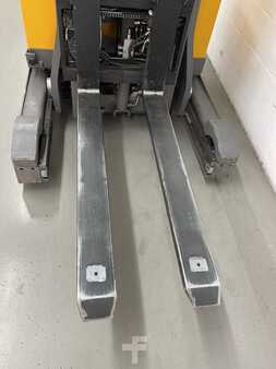 Reach Truck 2020  Jungheinrich ETV 216 ( 5 x )  (3)