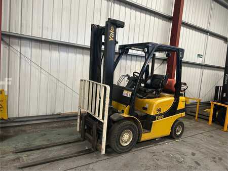 Carrelli elevatori GPL 2010  Yale GLP20VX (2)