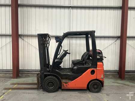 LPG Forklifts 2007  Toyota 02-8FGF18 (1)
