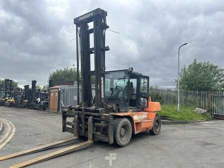 Chariot élévateur diesel 2009  Doosan D110S-5 (2)