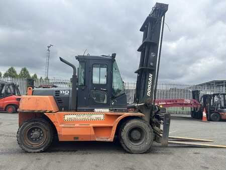 Chariot élévateur diesel 2009  Doosan D110S-5 (4)