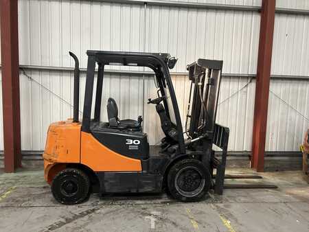 Diesel Forklifts 2015  Doosan D30S-5 (5)