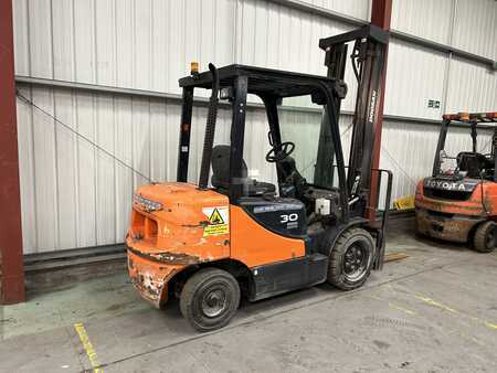 Carrello elevatore diesel 2013  Doosan D30S-5 (6)