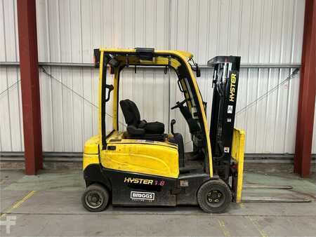 Chariot 4 roues électrique 2017  Hyster J1.8XN (5)