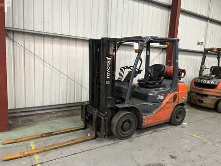 LPG Forklifts 2017  Toyota 02-8FGF25 (2)