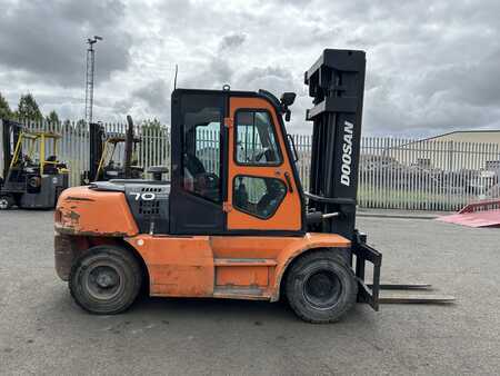 Chariot élévateur diesel 2015  Doosan D70S-5 (4)