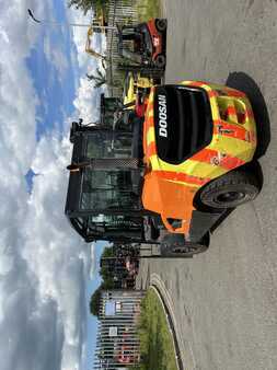 Chariot élévateur diesel 2021  Doosan D55C-9 (6)