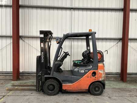 LPG Forklifts 2008  Toyota 02-8FGF18 (1)