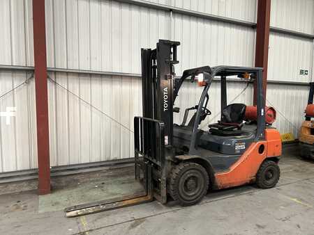 LPG Forklifts 2016  Toyota 02-8FGF25 (2)