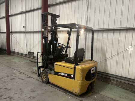 Carrelli elettrici 3 ruote 2000 CAT Lift Trucks EP18KT (3)