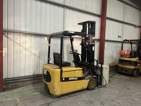 Electric - 3 wheels 2000  CAT Lift Trucks EP18KT (6)