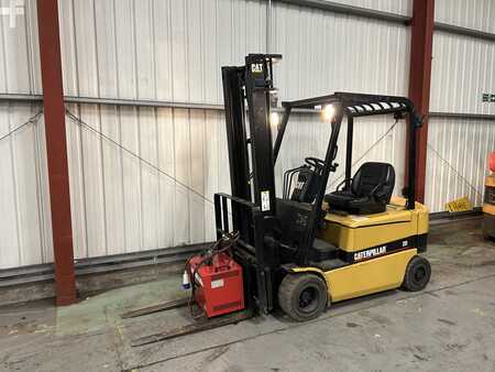 Elektro 4 Rad 2003  CAT Lift Trucks EP20KC (2)