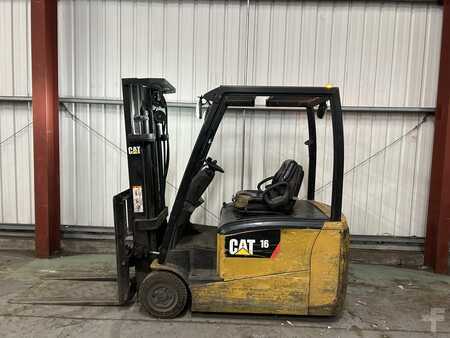 Elektrisk- 3 hjul 2015  CAT Lift Trucks EP16PNT (1)