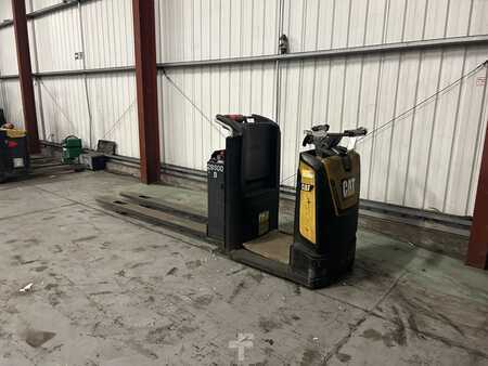 Electric Pallet Trucks 2017  CAT Lift Trucks NO2ONE (3)