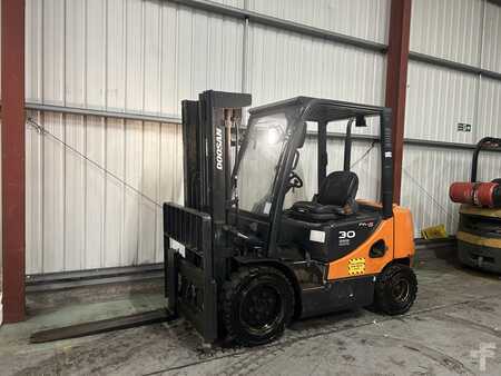 Diesel heftrucks 2013  Doosan D30S-5 (2)