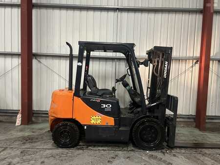 Diesel heftrucks 2013  Doosan D30S-5 (5)