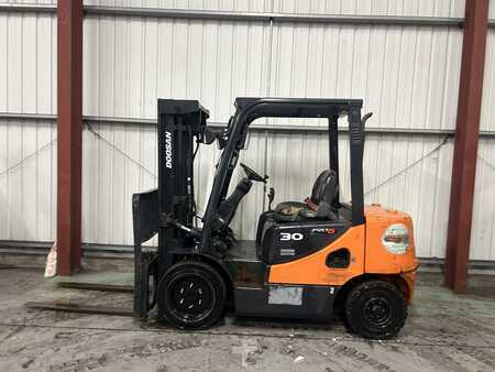 Diesel heftrucks 2013  Doosan D30S-5 (1)