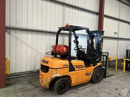 Gas truck 2009  Samuk R25L (6)