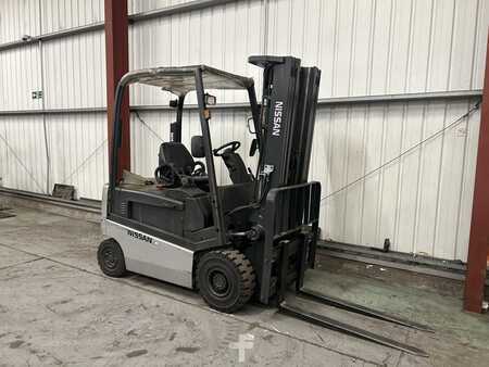 Electric - 4 wheels 2012  Nissan 1Q2L25Q (4)