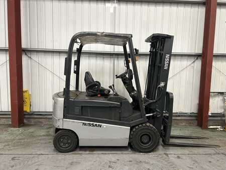Electric - 4 wheels 2012  Nissan 1Q2L25Q (5)