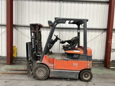 Elektro 4 Rad 2010  Toyota 7FBMF25 (1)