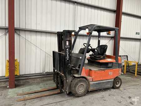 Elektro 4 Rad 2010  Toyota 7FBMF25 (2)