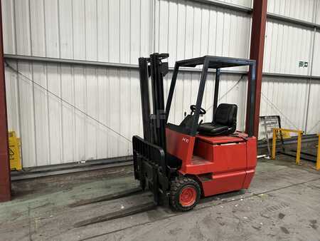 Carrelli elettrici 3 ruote 1995  Linde E18 (2)