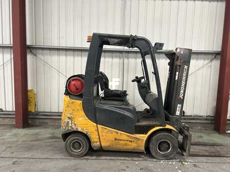 Carrelli elevatori GPL 2010  Jungheinrich TFG320 (5)