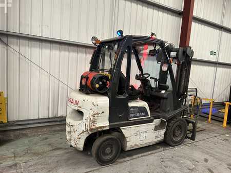 Carrelli elevatori GPL 2012  Nissan U1D2A25 (6)