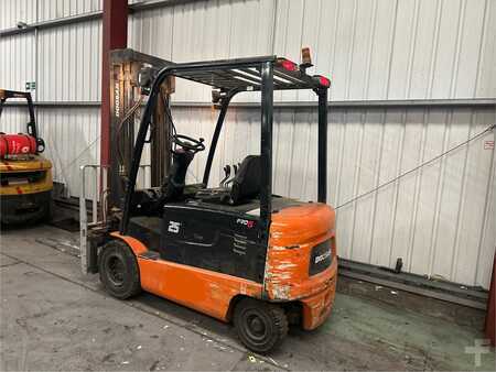 Carrelli elettrici 4 ruote 2007  Doosan B25X-5 (3)