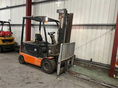 Carrelli elettrici 4 ruote 2007  Doosan B25X-5 (4)