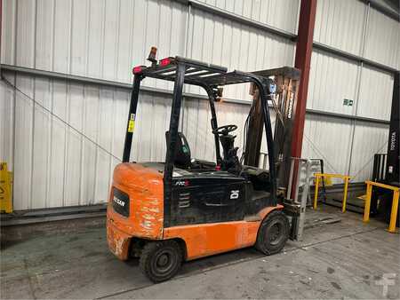 Carrelli elettrici 4 ruote 2007  Doosan B25X-5 (6)
