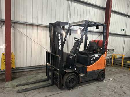 Carrelli elevatori GPL 2009  Doosan G20SC-5 (2)