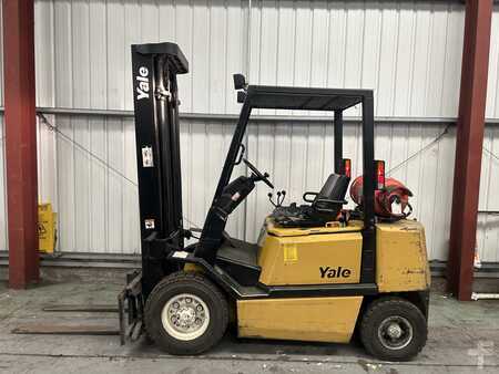 Carrelli elevatori GPL 2005  Yale GLP050RF (1)