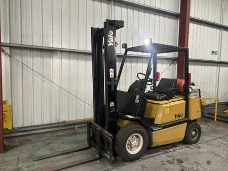 Carrelli elevatori GPL 2005  Yale GLP050RF (2)