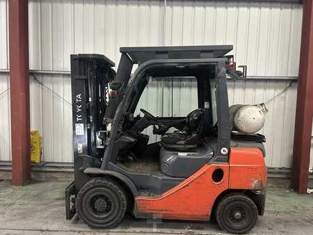 Carrelli elevatori GPL 2015  Toyota 02-8FGF25 (1)