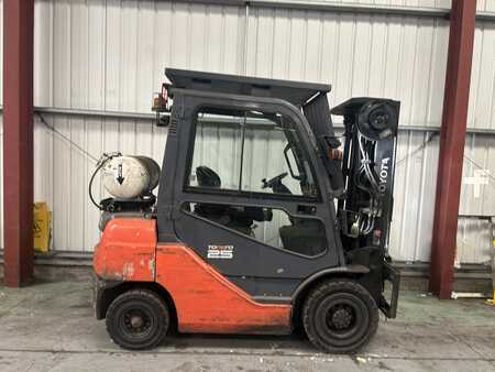 Carrelli elevatori GPL 2015  Toyota 02-8FGF25 (5)
