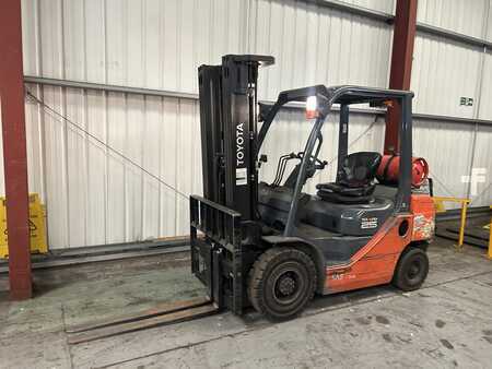 Carrelli elevatori GPL 2019  Toyota 02-8FGF25 (2)