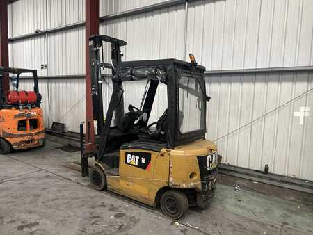 Chariots électriques à 4 roues 2015  CAT Lift Trucks EP18CPN (3)