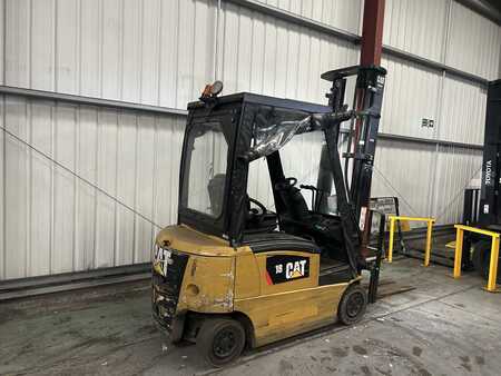 Chariots électriques à 4 roues 2015  CAT Lift Trucks EP18CPN (6)