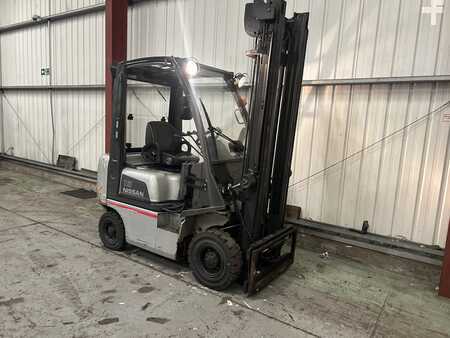 Dieselstapler 2013  Nissan Y1D1A18Q (4)