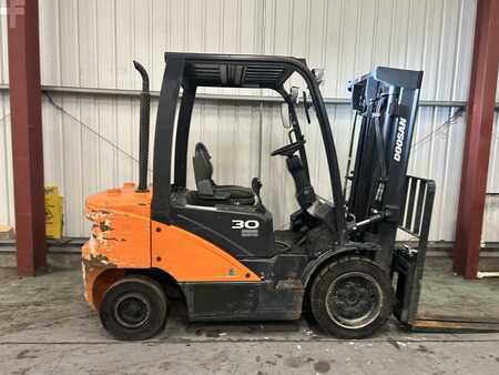 Wózki widłowe diesel 2019  Doosan D30S-5 (5)